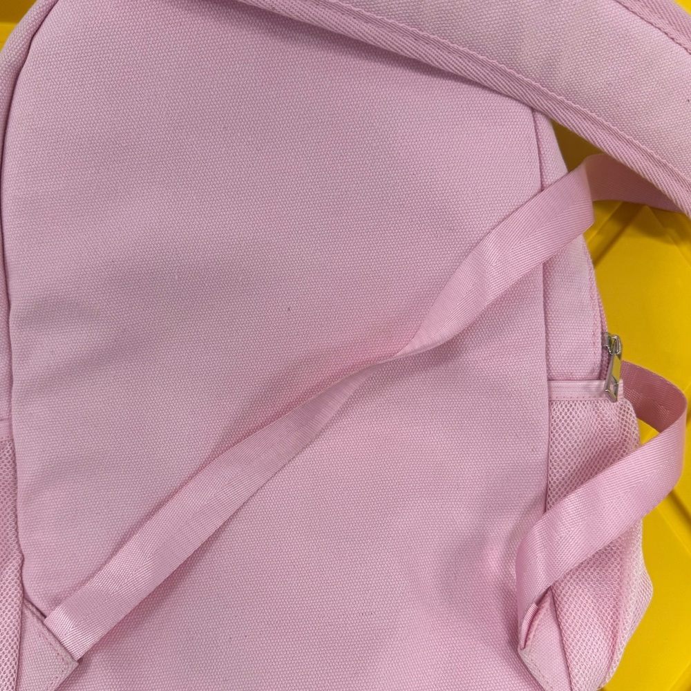 Hello kitty backpack - Picture 2 of 3